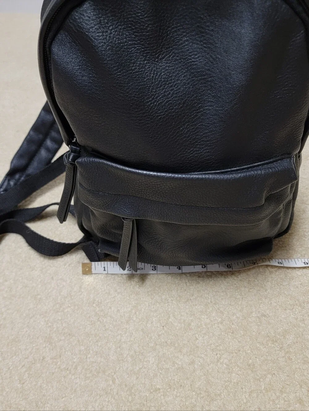 The Unbranded Brand compact black